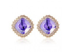 璀璨風(fēng)尚，批發(fā)直銷(xiāo) 揭秘淘寶熱銷(xiāo)方形奧地利水晶耳釘?shù)拿腊l(fā)飾品商機(jī)